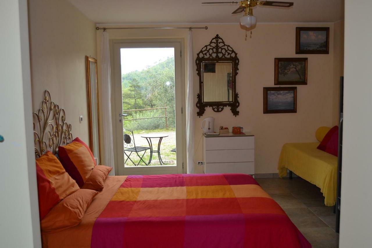Joie De Vivre Bed & Breakfast Calice Ligure Eksteriør bilde